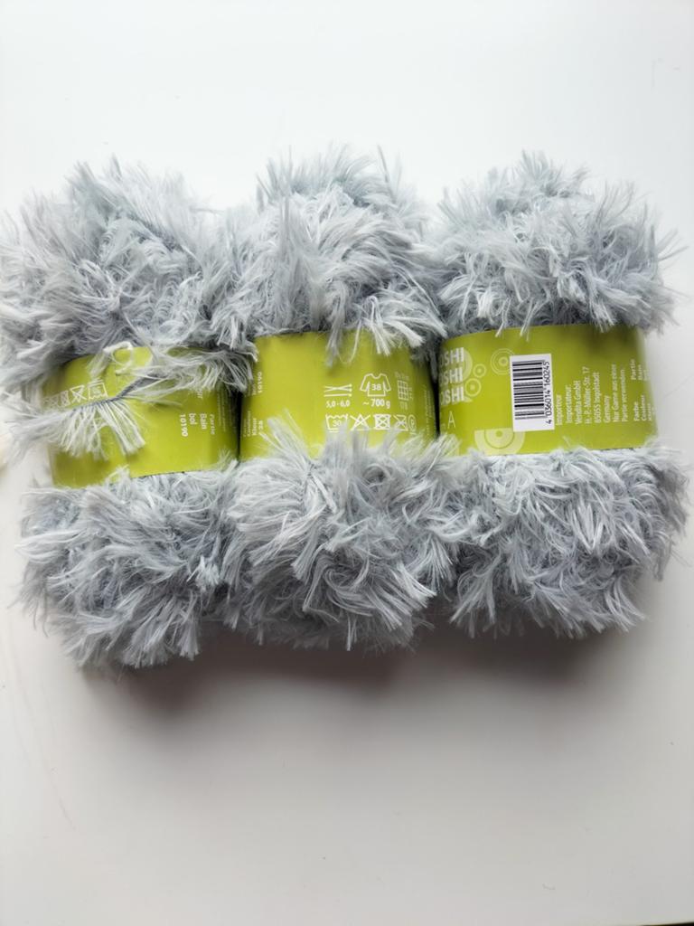 Fluffy garen grijs - 3 bollen van 50g, Ophalen of Verzenden, Zo goed als nieuw, Breien of Haken, Wol of Garen