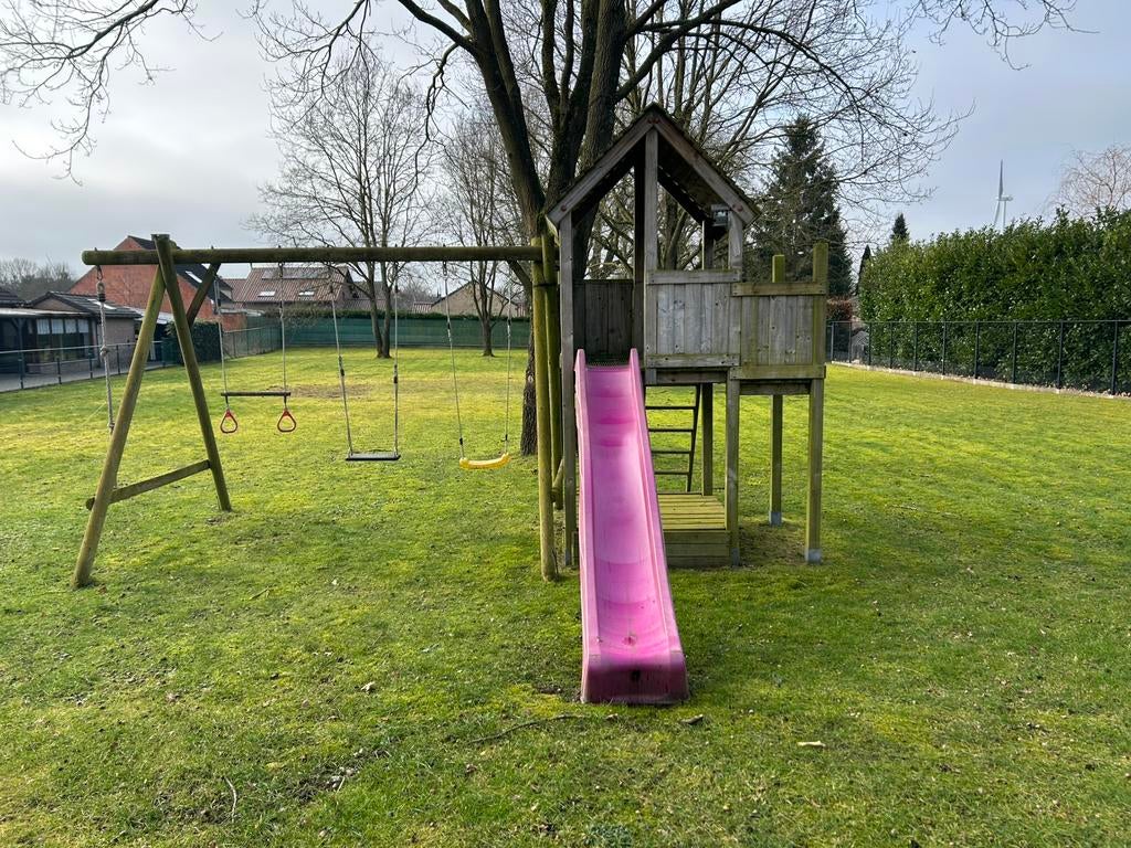 Speeltuintje met zandbak beschikbaar vanaf 4 mei 2026, Ophalen, Gebruikt, Schommel