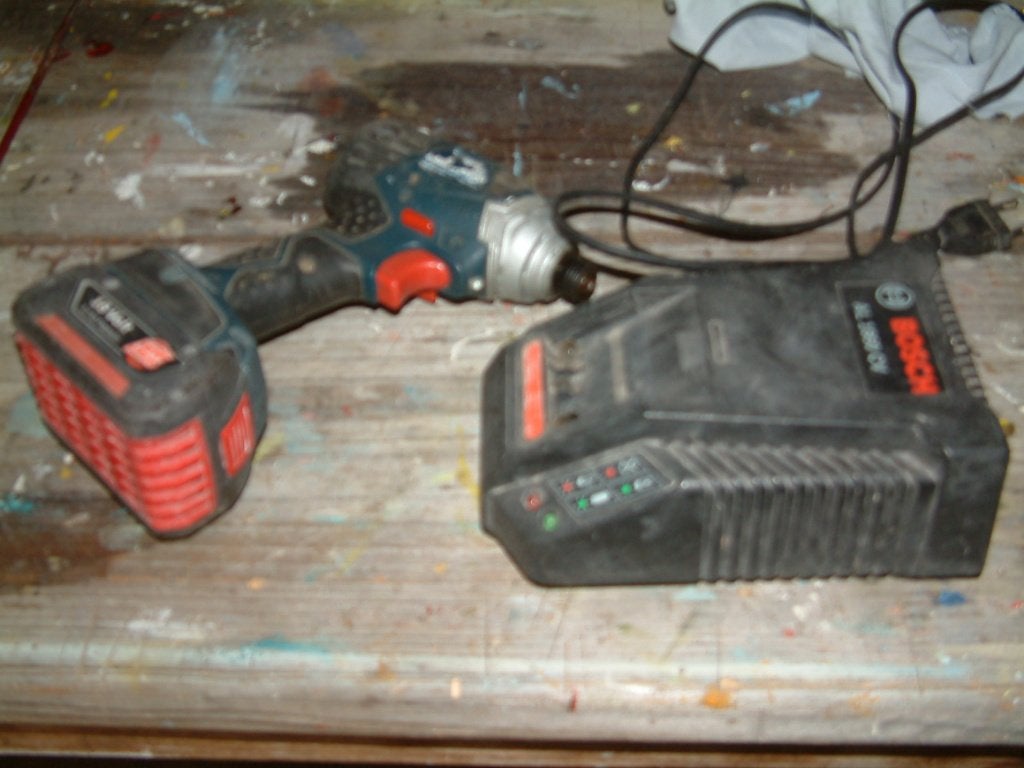 accu bosch 18 v accu lader ,sleutel boormachine  defect, Doe-het-zelf en Bouw, Ophalen of Verzenden, Gebruikt, Accuboormachine