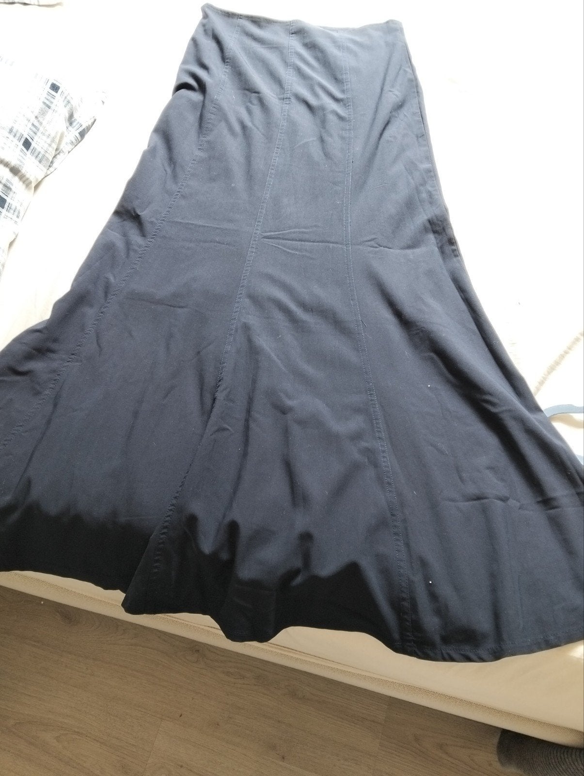 Jupe évasée, Vêtements | Femmes, Jupes, Enlèvement