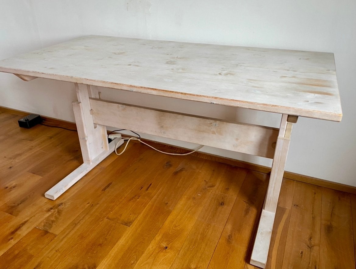 Verstelbaar bureau Lifetime, kleur whitewash, Huis en Inrichting, Bureaus, Zo goed als nieuw, In hoogte verstelbaar, Ophalen