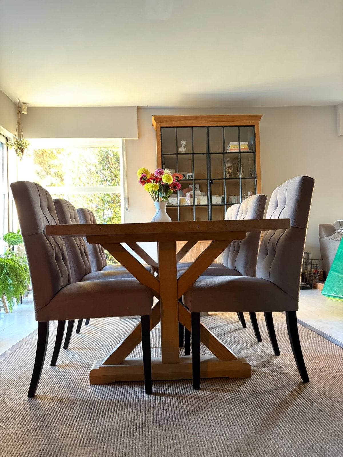 Tafel en 8 stoelen in perfecte staat, Huis en Inrichting, Ophalen, Zo goed als nieuw