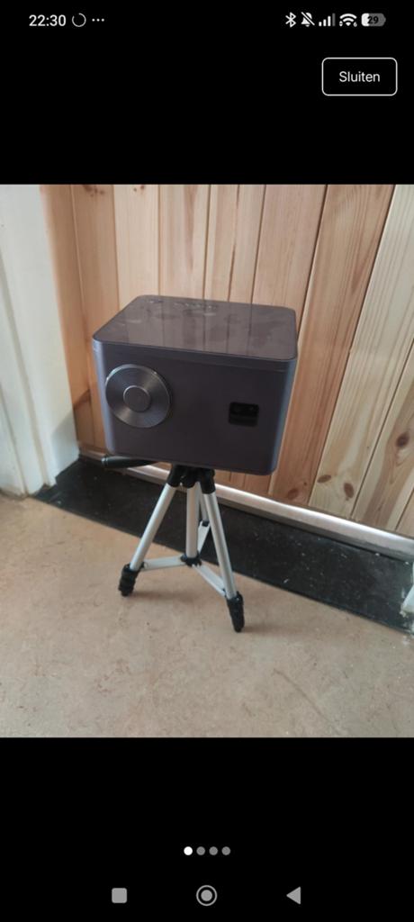 Projector / beamer 1080p + statief, Ophalen of Verzenden, Zo goed als nieuw, Full HD (1080)