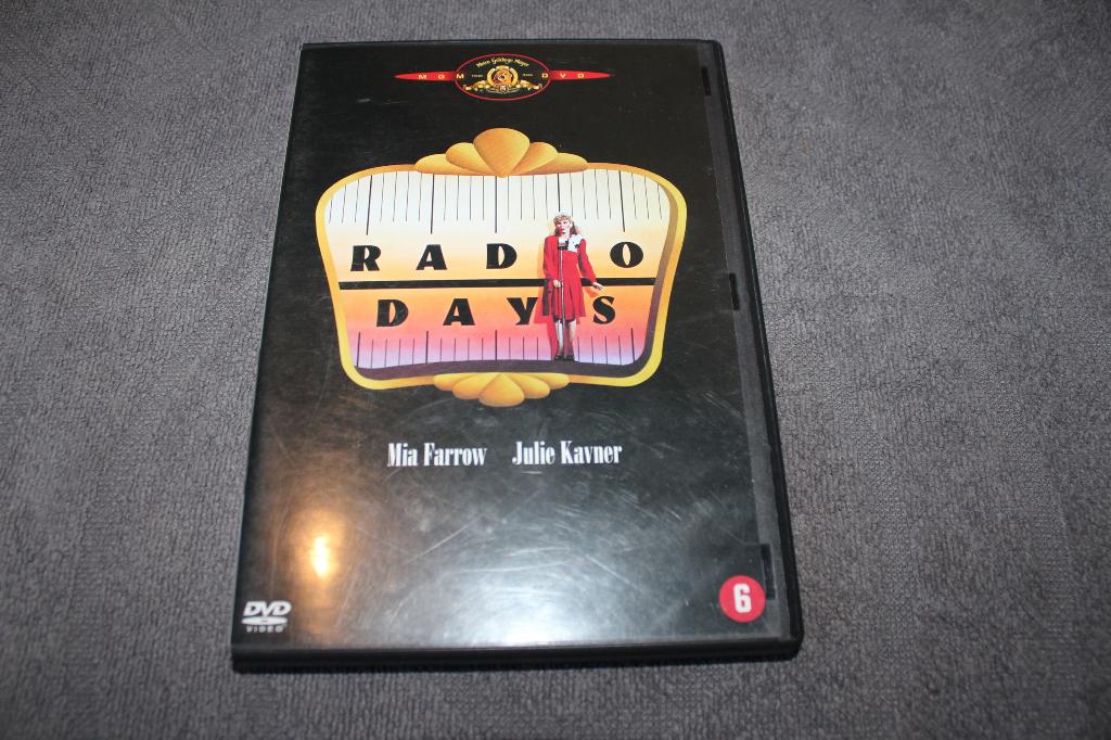 DVD Radio Days, Cd's en Dvd's, Dvd's | Klassiekers, 1960 tot 1980, Gebruikt, Overige genres, Ophalen of Verzenden