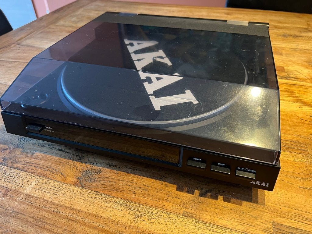 platenspeler AKAI ATT01U  USB  ingebouwde phono versterker, Audio, Tv en Foto, Ophalen of Verzenden, Gebruikt, Platenspeler, Akai