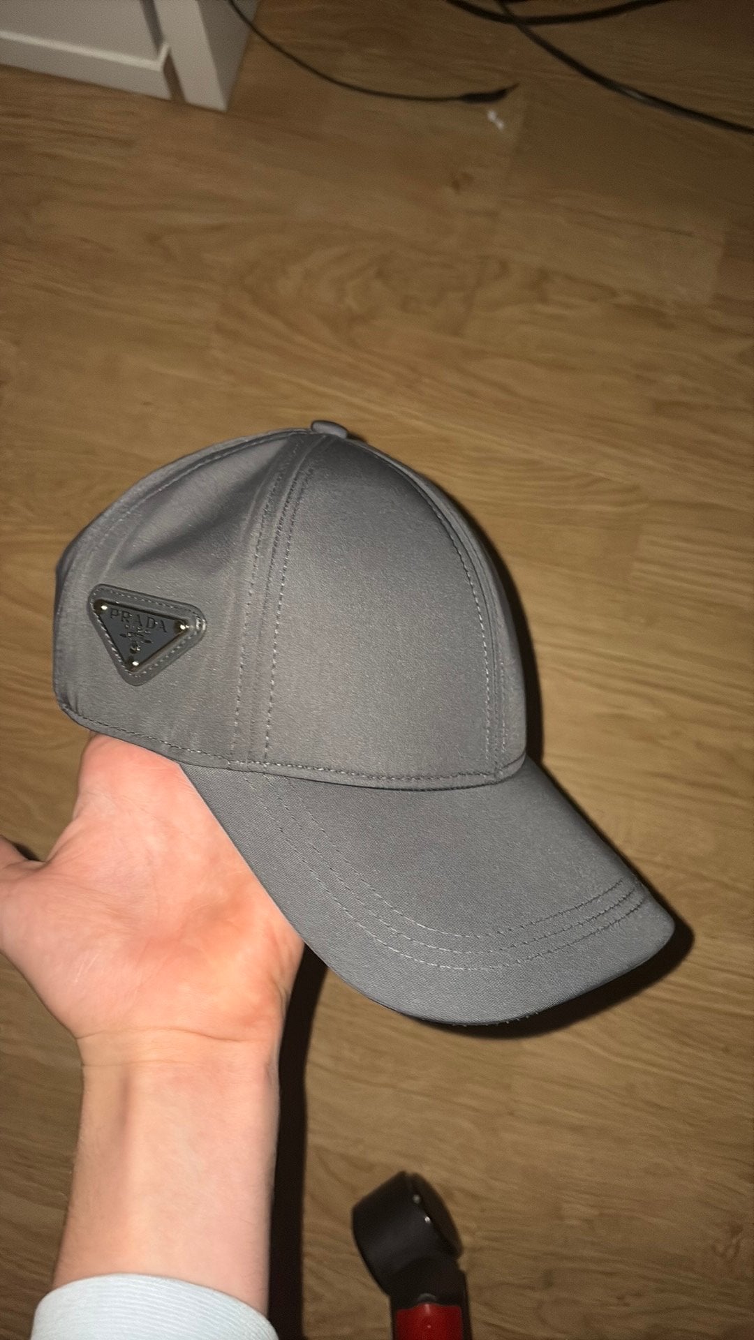 PRADA PET, Ophalen of Verzenden, Nieuw, 57 cm (M, 7⅛ inch) of minder, Pet