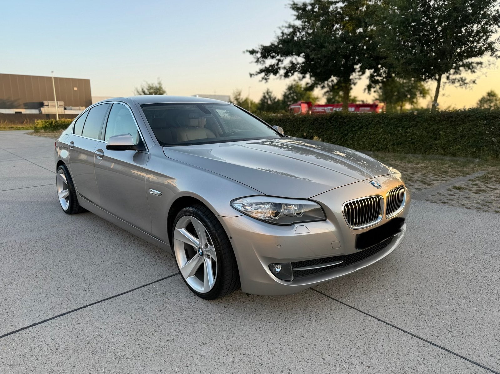 zeer nette bmw 520DA euro5 sportautomaat blanko gekeurd vvk, Autos, BMW, Euro 5, Beige, Diesel, Automatique