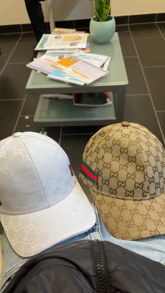 Gucci pet, Ophalen, Zo goed als nieuw, Pet