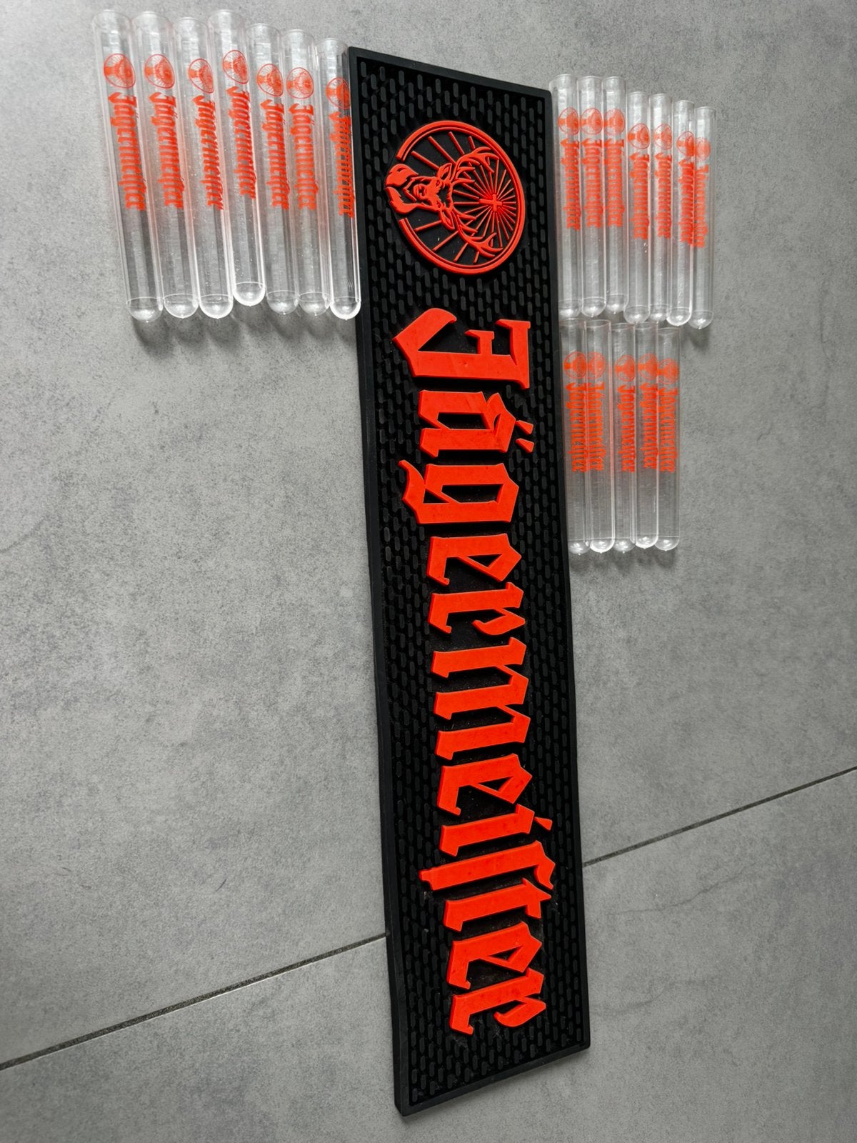 Barmat Jägermeister et pipettes à boire, Hobby & Loisirs créatifs, Articles de fête, Enlèvement ou Envoi, Comme neuf