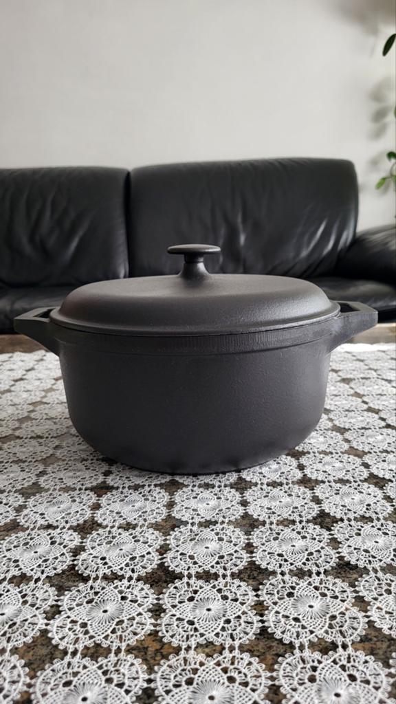 Grote gietijzeren kookpot/braadpan, Huis en Inrichting, Keuken | Potten en Pannen, Ophalen of Verzenden