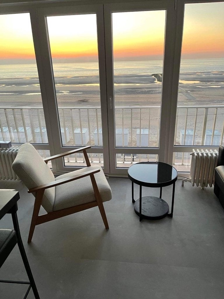 Petit appartement à louer sur la digue de Coxyde, Vakantie, Vakantiehuizen | België, Antwerpen of Vlaanderen, Appartement, Overige