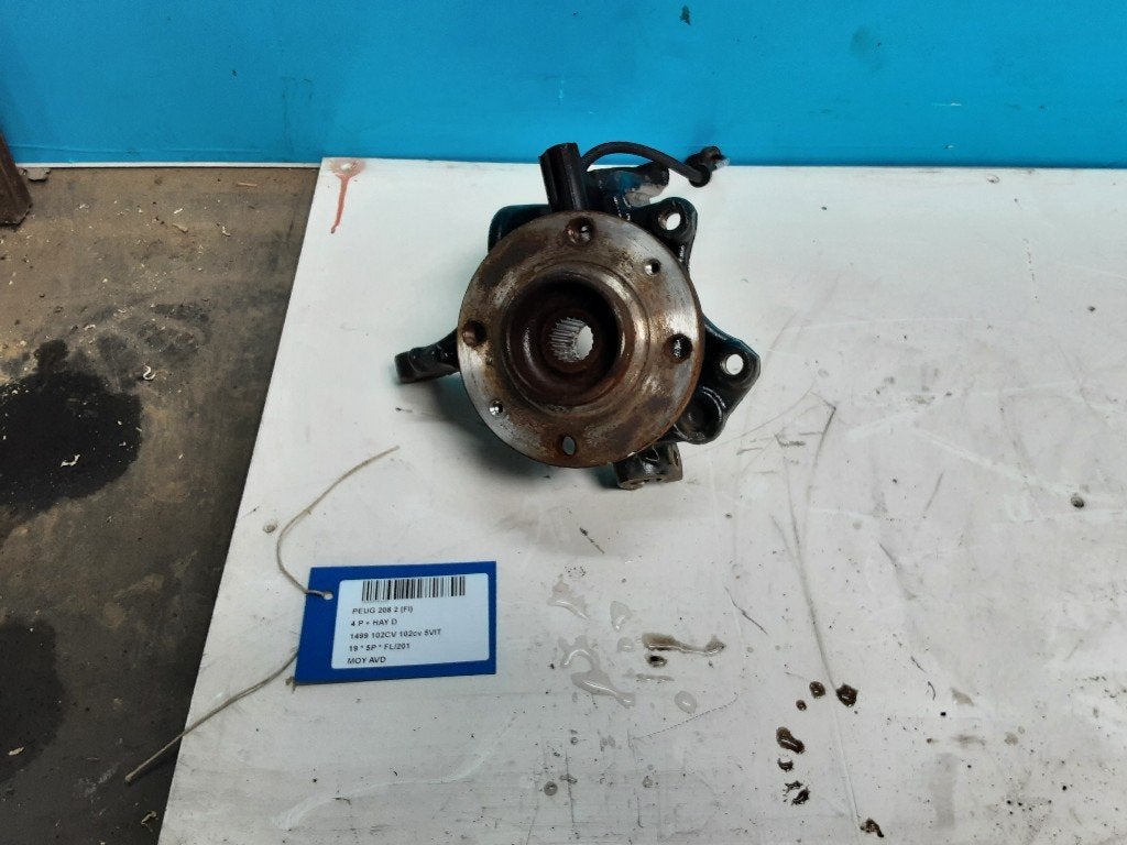 MOYEU DE ROUE AVANT DROIT Peugeot 208 I (CA / CC / CK / CL), Mevr. I. Hauben, Utilisé, Rue de l'Espoir 34 34
4030  GRIVEGNÉE, BE
