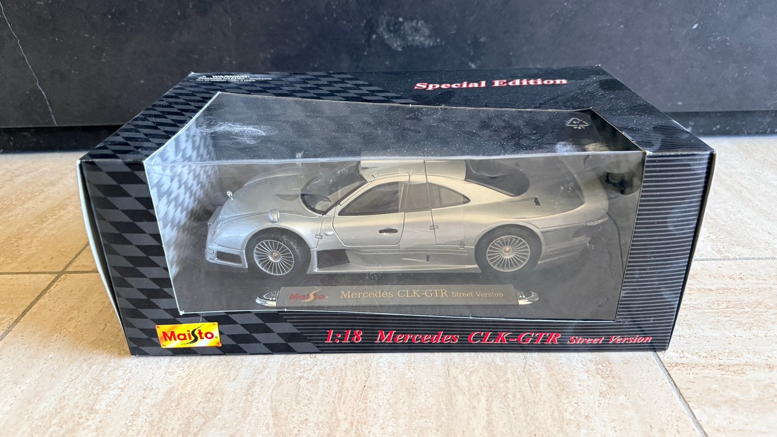 Maisto Mercedes CLK-GTR Street Version 1:18 Special Edition, Hobby & Loisirs créatifs, Voitures miniatures | 1:18, Enlèvement