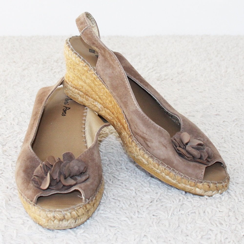Mooie Suede Toni Pons Sleehakken (Maat 38) € 40,-, Overige kleuren, Overige typen, Ophalen of Verzenden, Zo goed als nieuw