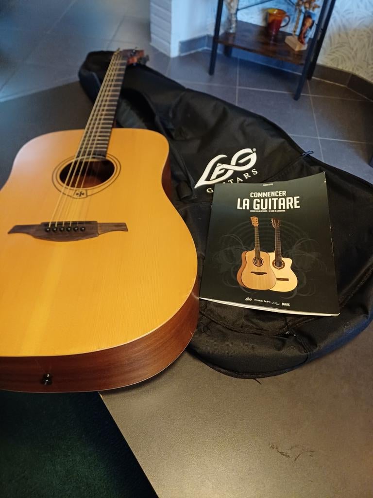 Gitaar LAG, Ophalen