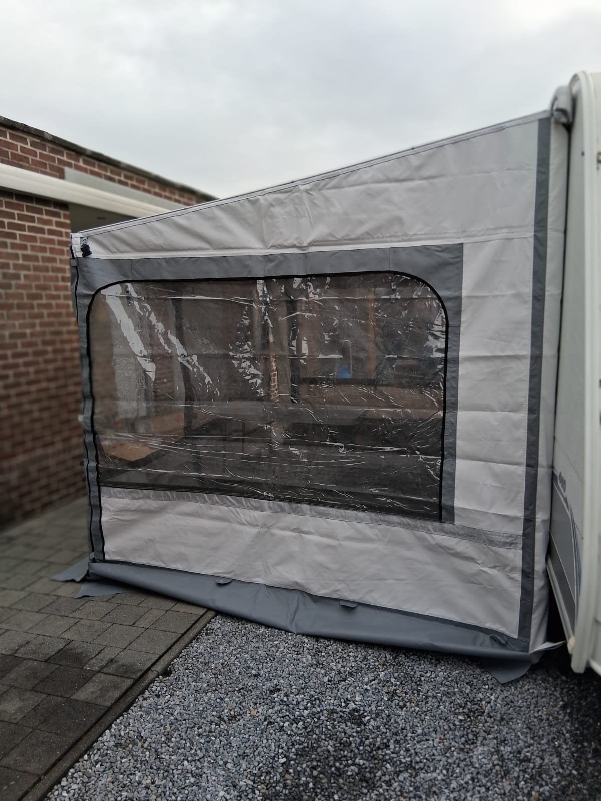 Fiama tent, Ophalen