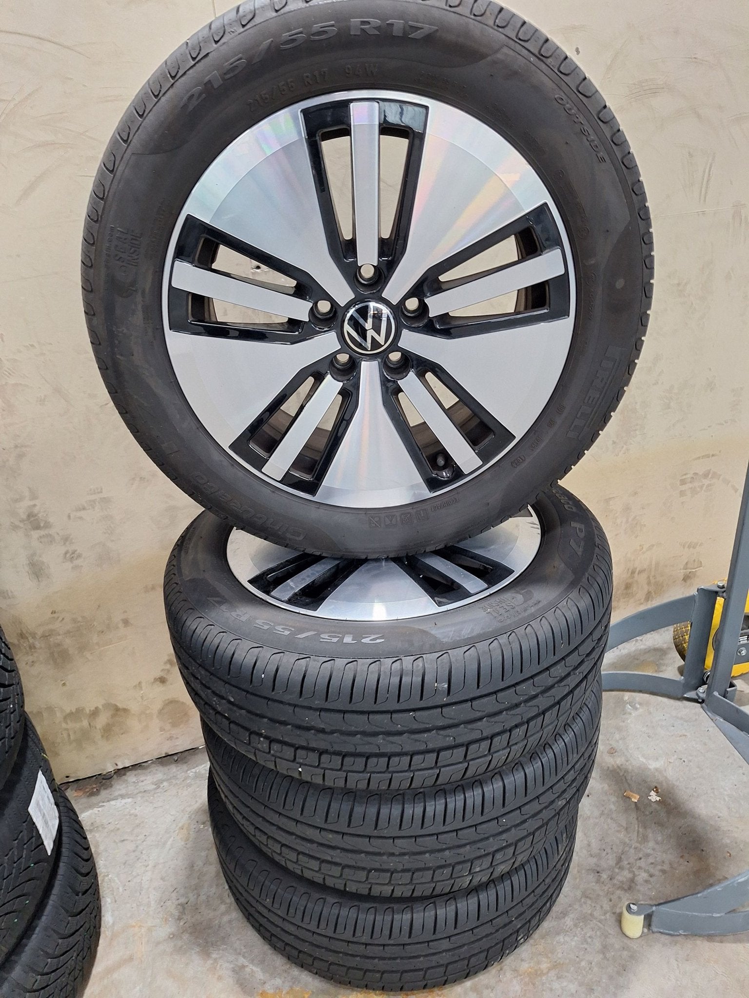 Volkswagen Passat Zomerset 17 Inch Origineel, Auto-onderdelen, Banden en Velgen, Ophalen, -, -, Banden en Velgen