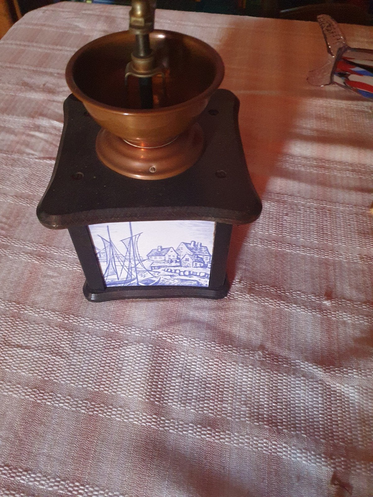 koffiemolen, Enlèvement