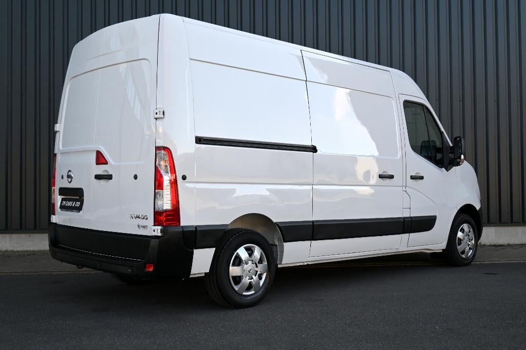 Nissan NV400 L2H2 Cam, GPS, Cruise, Carplay, Airco, PDC, BTW, Auto's, Bestelwagens en Lichte vracht, Stof, Euro 6, 4 cilinders