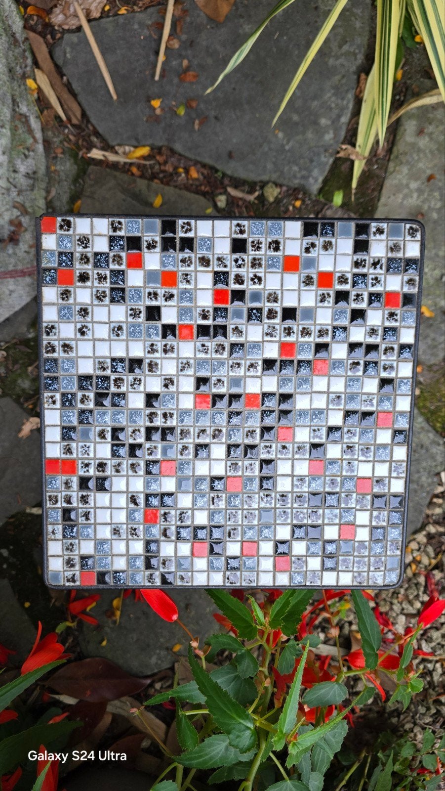 vintage tafeltje met mozaïek steentjes, Ophalen, Minder dan 55 cm, Gebruikt, Overige materialen