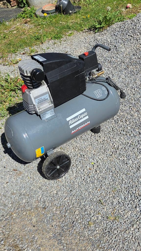Compresseur 50L EN PANNE atlas copco, Bricolage & Construction, Compresseurs, Moins de 200 litres/min, Enlèvement, Mobile, Utilisé