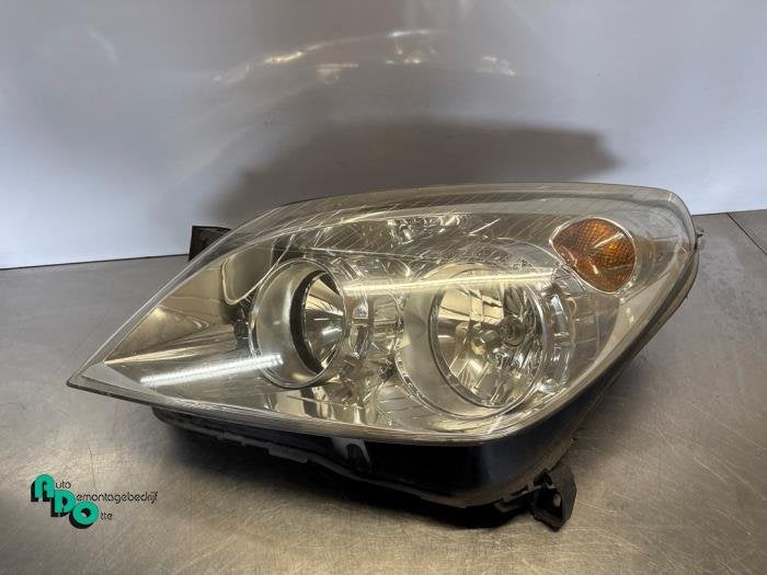 Koplamp links van een Opel Astra (Astra H 04-), Gebruikt, -, -, Opel