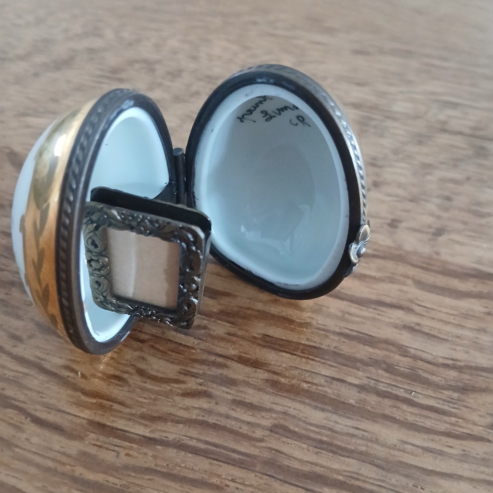 Limoges eitje met kadertje, Antiek en Kunst, Ophalen of Verzenden