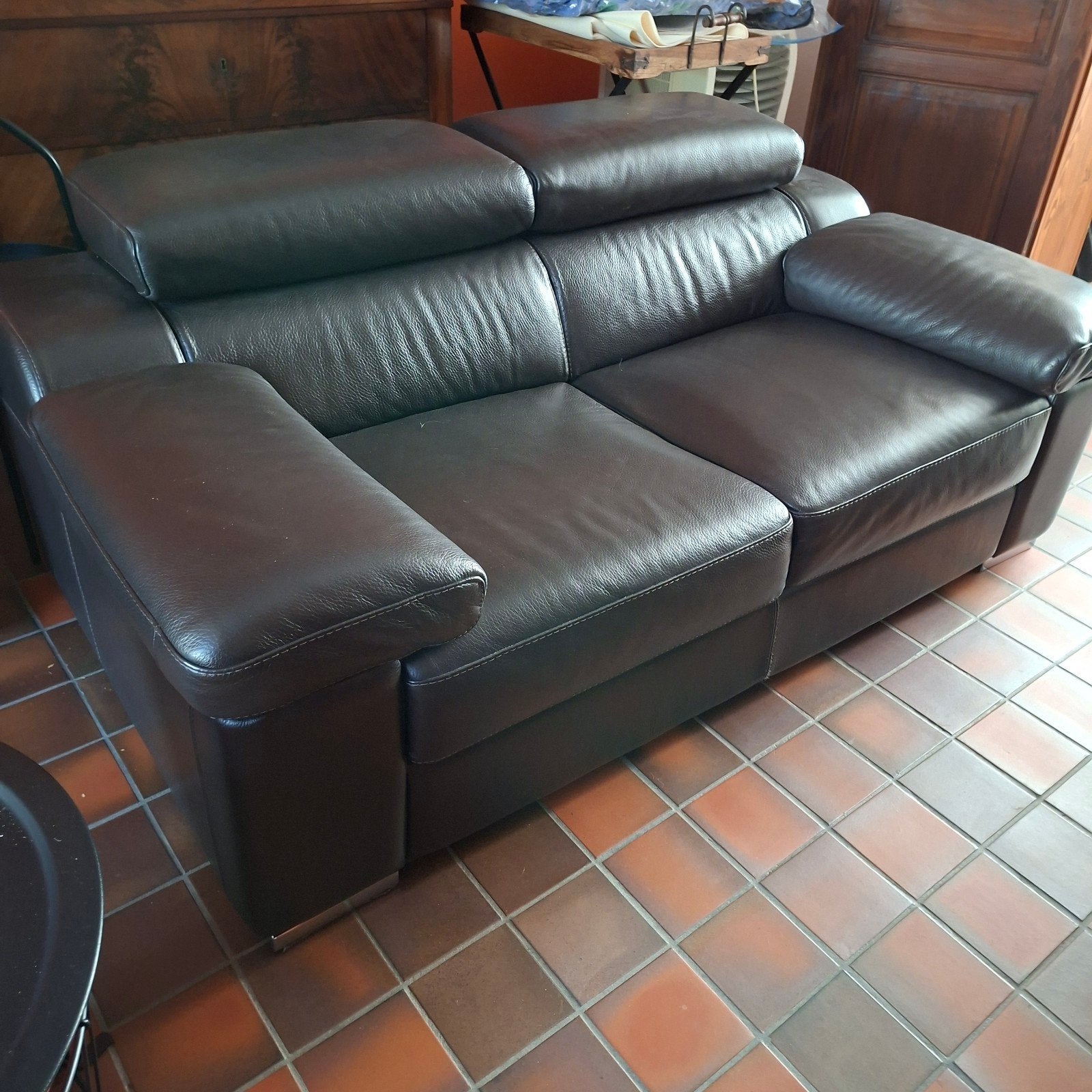 canape et fauteuil electrique cuir brun.  parfait etat., Maison & Meubles, Canapés | Salons, Enlèvement, Comme neuf, Cuir