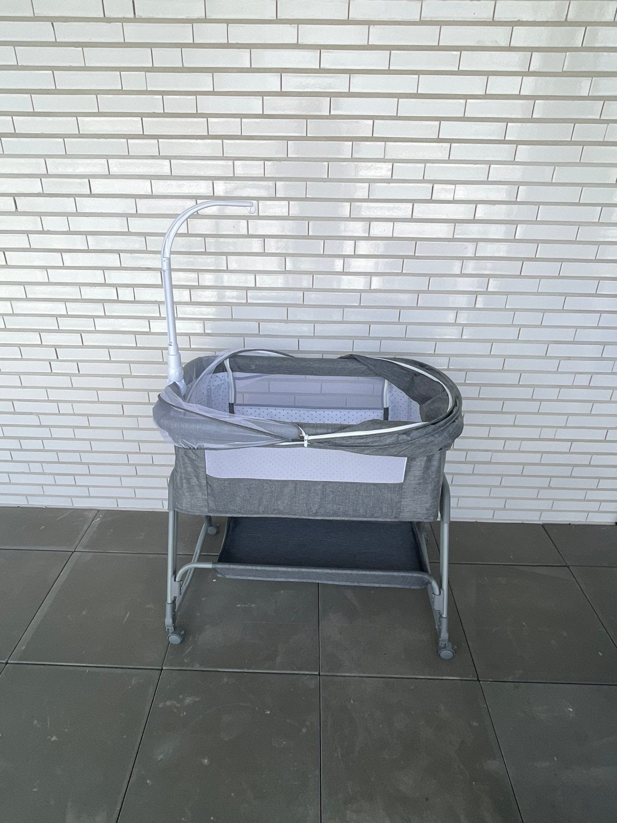 baby bed en accessoires, Kinderen en Baby's, Ophalen, Zo goed als nieuw, Wieg