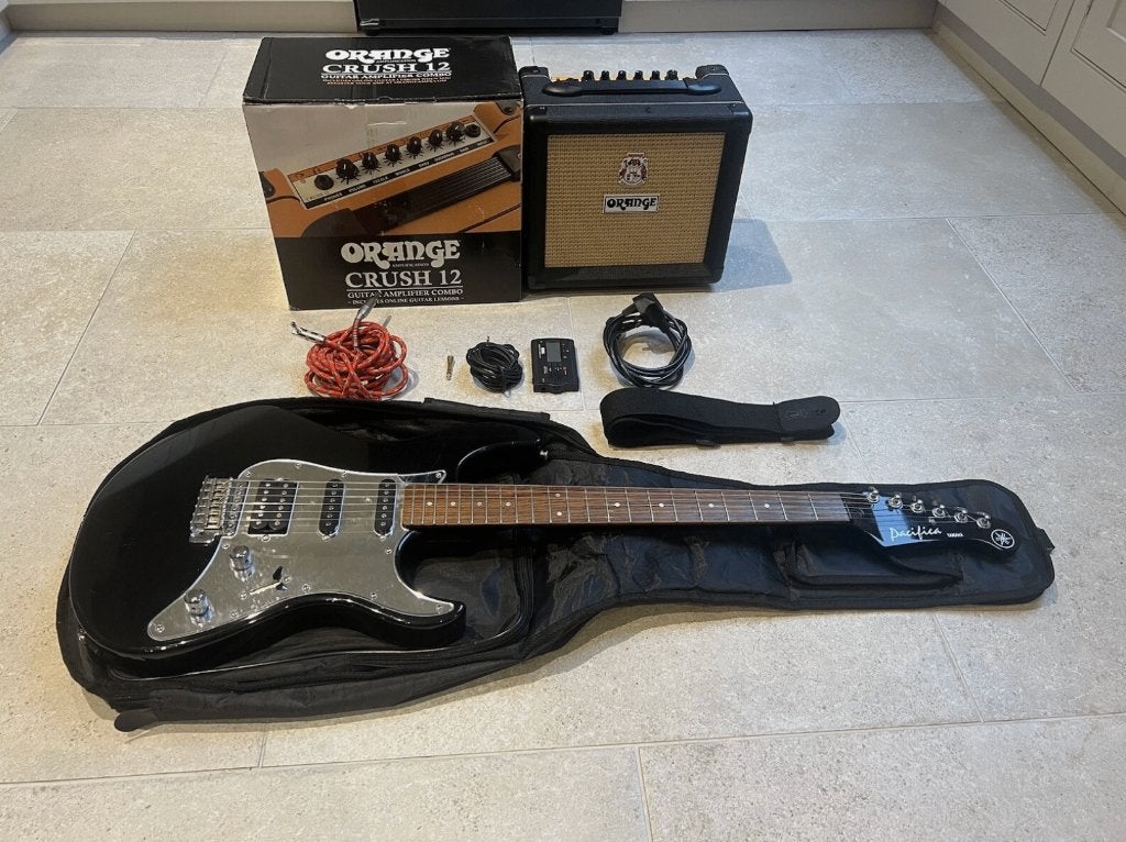 Yamaha Pacifica Ltd Édition Chrome 2007 avec Orange Crush 12, Musique & Instruments, Enlèvement ou Envoi, Comme neuf, Guitare basse