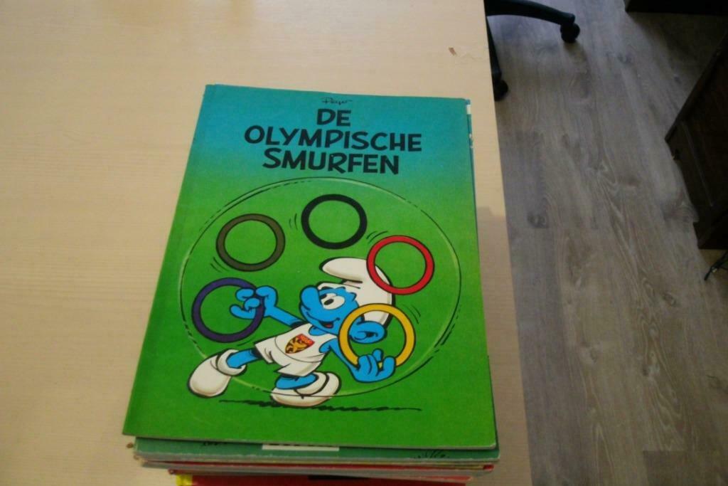 smurfen verhaal   9 strips apart te verkrijgen, Meerdere stripboeken, Ophalen of Verzenden, Gelezen