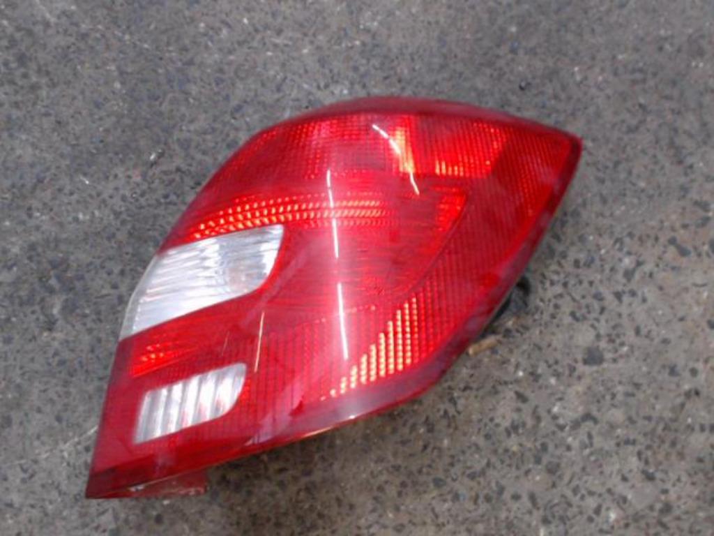 Feu arrière droit Skoda Fabia 2 2010-2014 LP/14542, Ophalen, Gebruikt, Skoda