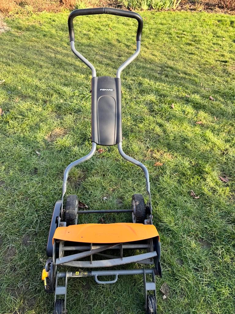 Fiskars Staysharp maaier 46cm, Tuin en Terras, Ophalen, Gebruikt, Handgrasmaaier, Opvangzak