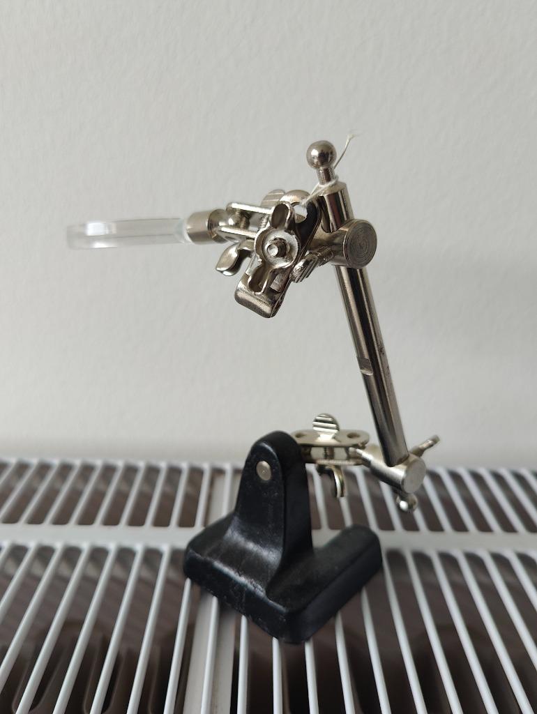 Derde hand met vergrootglas, Enlèvement ou Envoi, Comme neuf