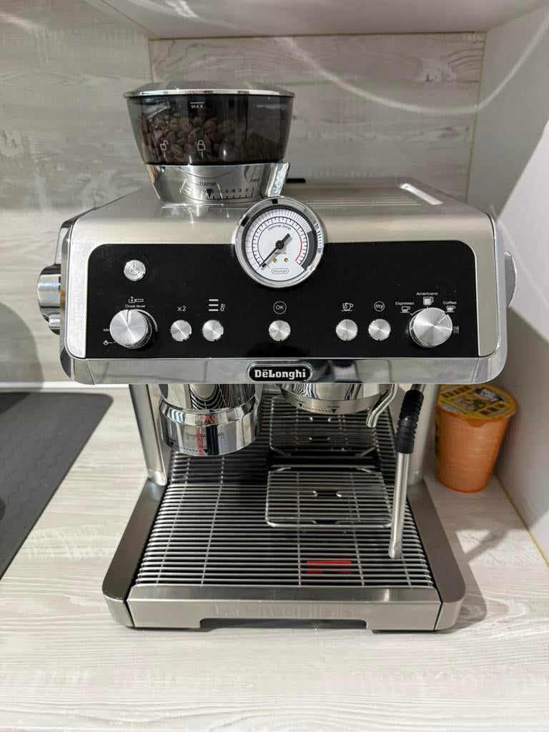De’Longhi La Specialista, Elektronische apparatuur, Koffiezetapparaten, Ophalen, Koffiemachine, Zo goed als nieuw, 4 tot 10 kopjes