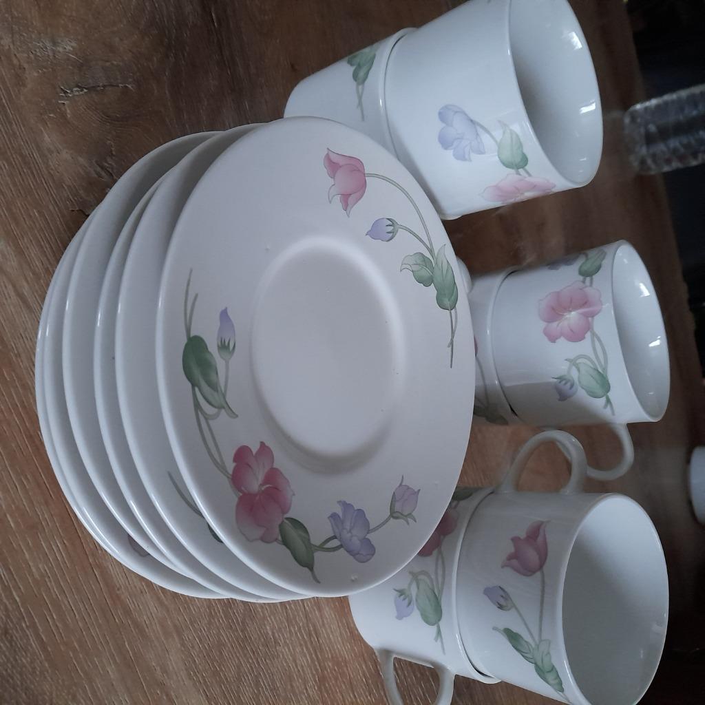 Gebloemd koffieservies  6 euro, Ophalen, Nieuw, Kop(pen) en/of Schotel(s)