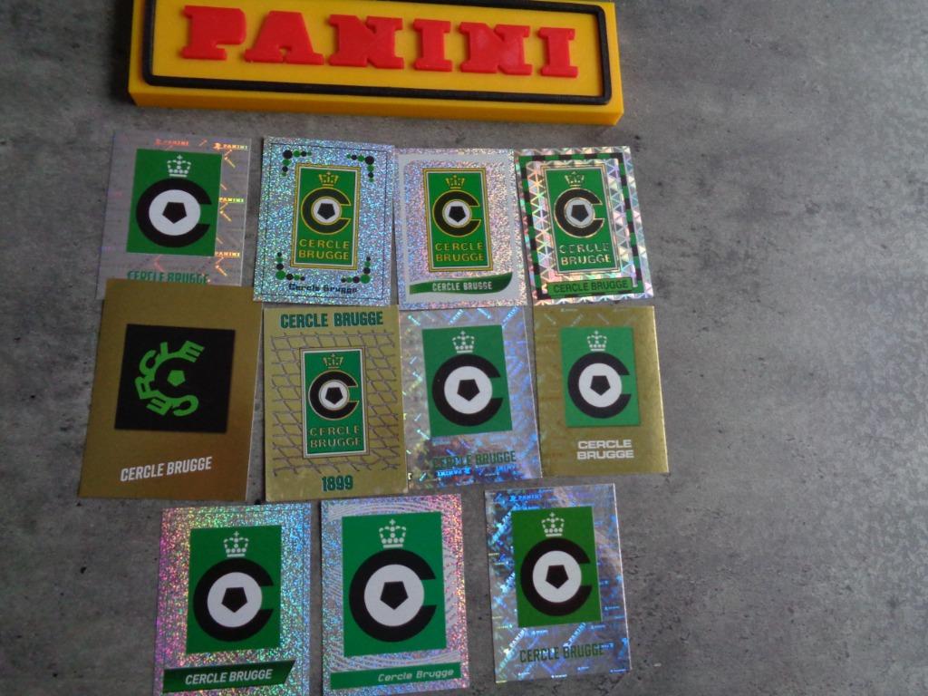PANINI AUTOCOLLANTS DE FOOTBALL FOOTBALL  8x   EMBLÈMES BADG, Enlèvement ou Envoi