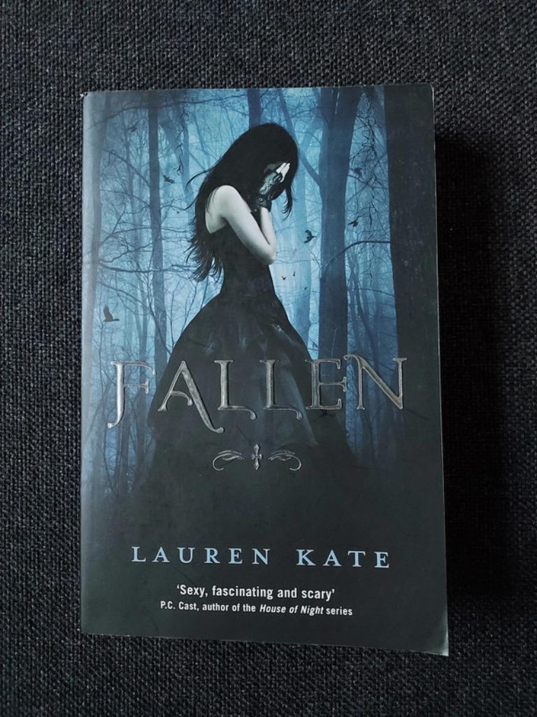 Fallen - Lauren Kate, Boeken, Ophalen of Verzenden, Gelezen, Lauren Kate