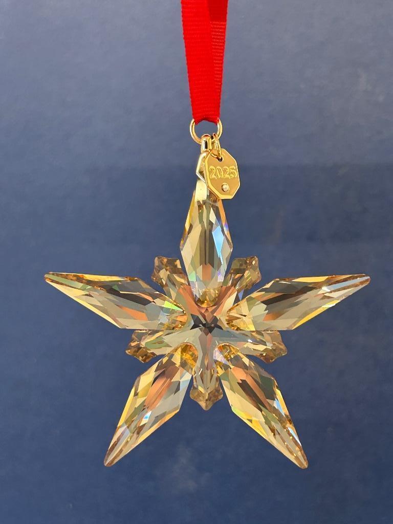 Swarovski Gouden Kerstster Ornament Festive 2025, Enlèvement ou Envoi, Neuf, Figurine