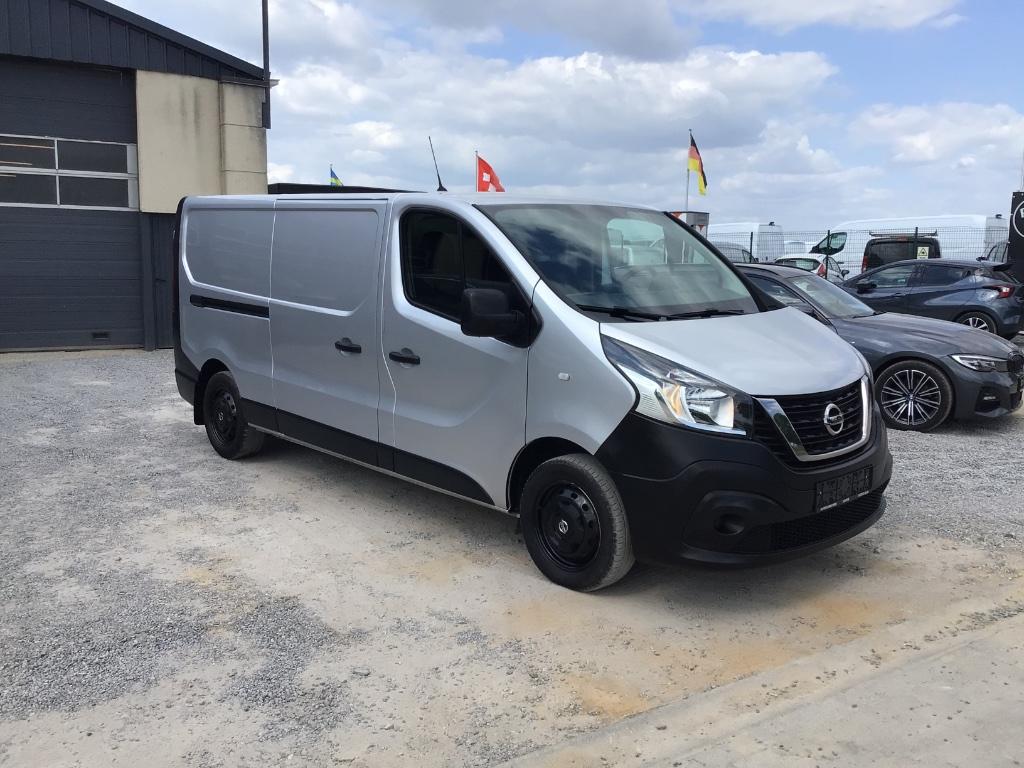 nissan nv300 l2 120pk 2020 full/option 95000km 15950e, Auto's, Voorwielaandrijving, Stof, Navigatiesysteem, 4 cilinders