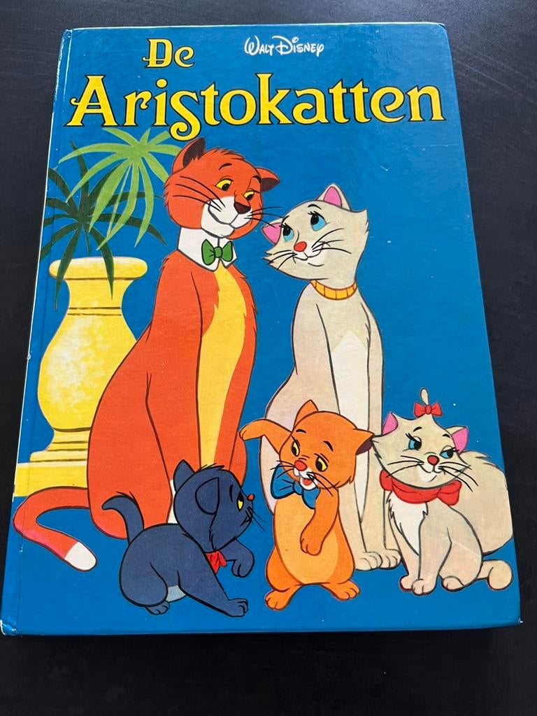 Walt Disney: De Aristokatten. Goede staat., Boeken, Ophalen of Verzenden, Gelezen, Walt Disney, Fictie algemeen