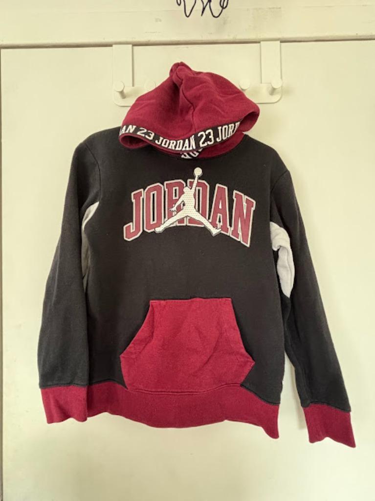 Trui Nike Jordan, Kinderen en Baby's, Kinderkleding | Maat 134, Ophalen of Verzenden, Gebruikt, NIKE