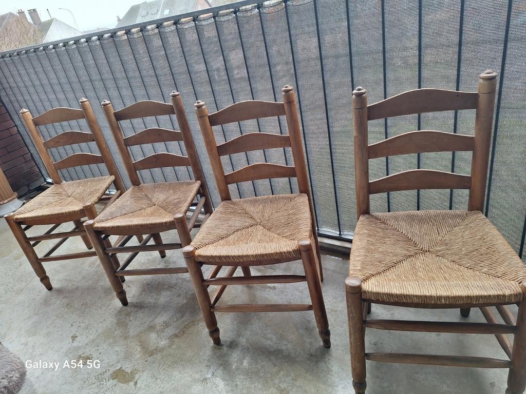 Des chaises boutonnées, des chaises de ferme. Sièges à dossi, Antiquités & Art, Antiquités | Meubles | Chaises & Canapés, Enlèvement