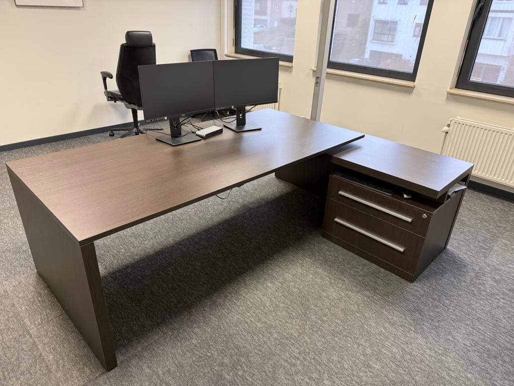 Bureau neuf, Ophalen, Zo goed als nieuw