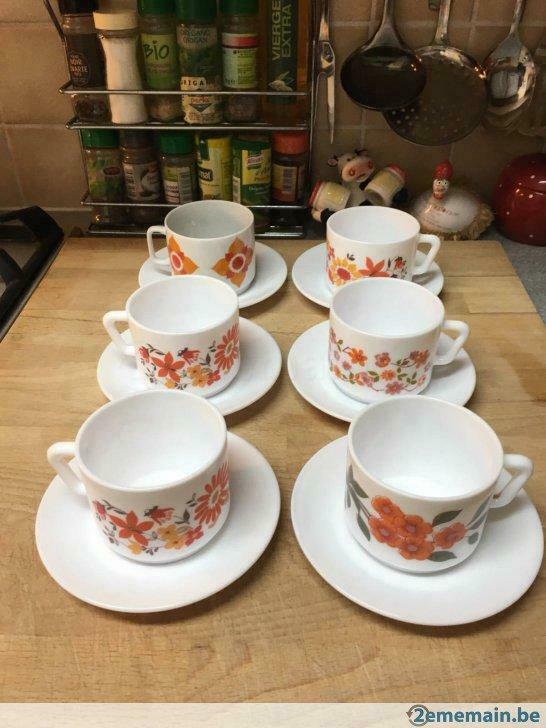Ancien service à café avec différent décor avec sous tasses, Antiquités & Art, Curiosités & Brocante