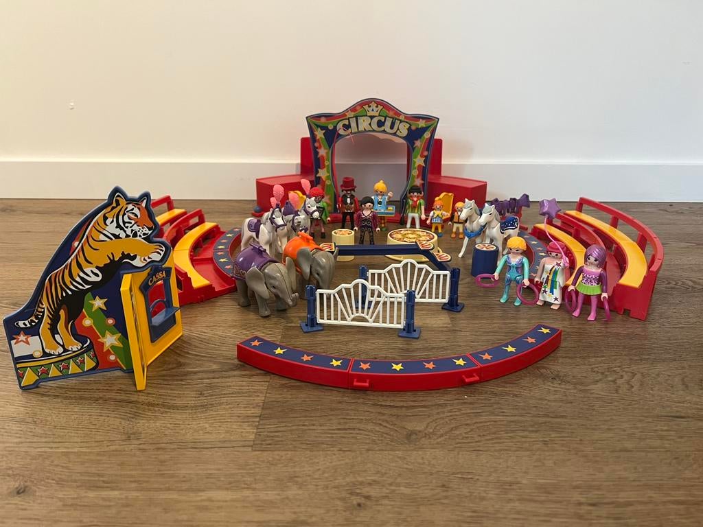 Cirque Playmobil, Enfants & Bébés, Jouets | Playmobil, Comme neuf, Enlèvement