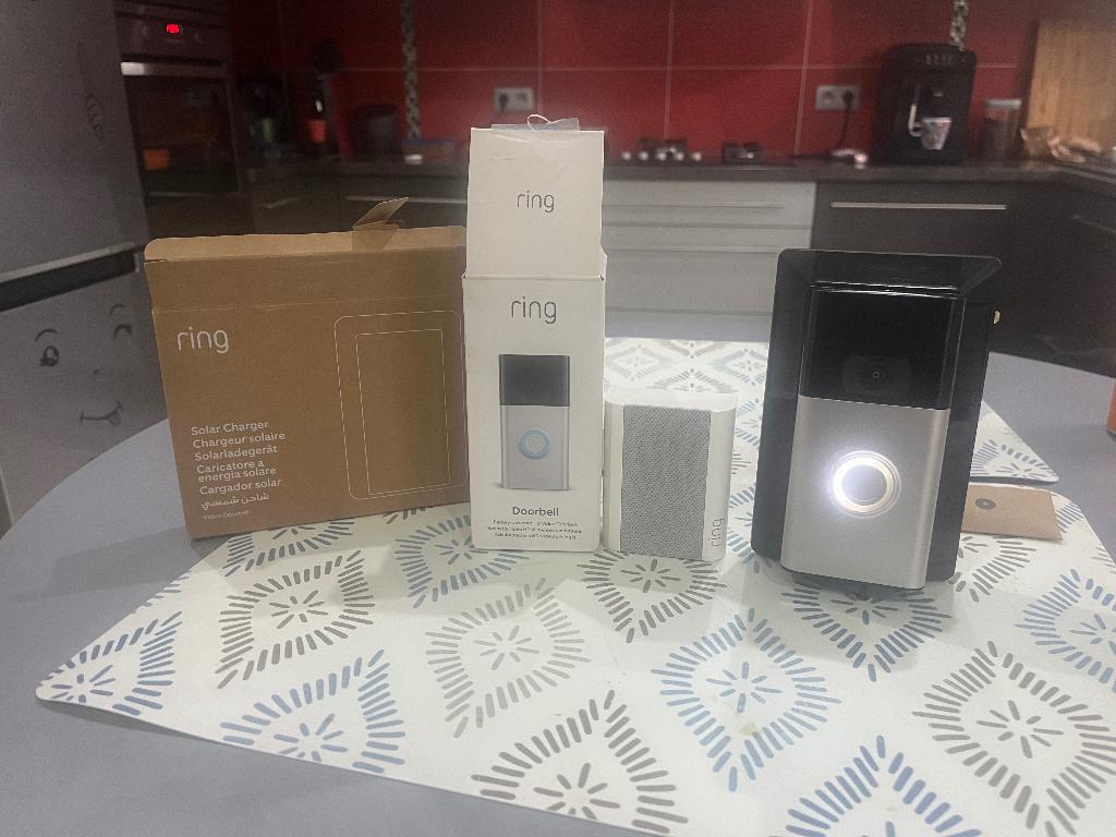 Sonnette Ring connectée et chargeur solaire et carillon Ring, Enlèvement, Compatible avec les smartphones, Utilisé, Sans fil