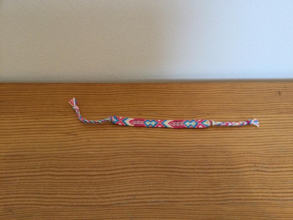 Handgemaakt veelkleurig armbandje, Ophalen, Nieuw, Overige materialen