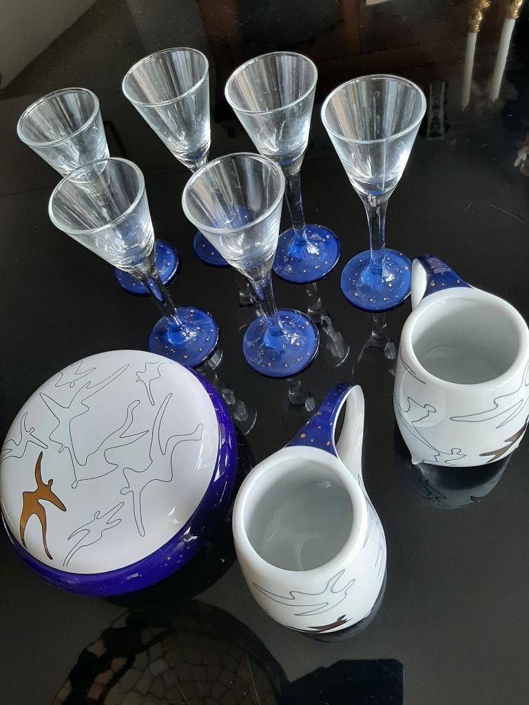 Artihove, 6 likeurglaasjes, bonbonnière, 2 mokken ONGEBRUIKT, Verre ou Verres, Enlèvement ou Envoi, Comme neuf, Autres matériaux
