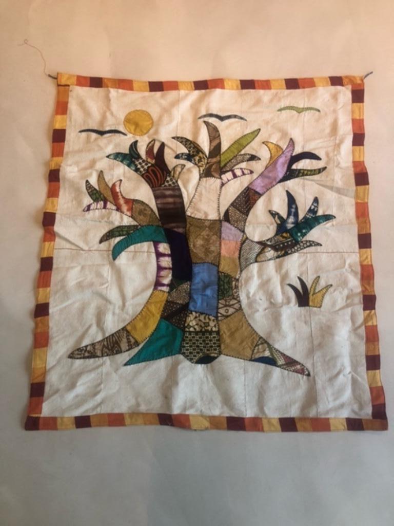 Handgemaakt wandtapijt uit Madagaskar (Bao-Bab), Maison & Meubles, Enlèvement, Comme neuf